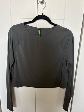 FWD women’s charcoal active long sleeve
